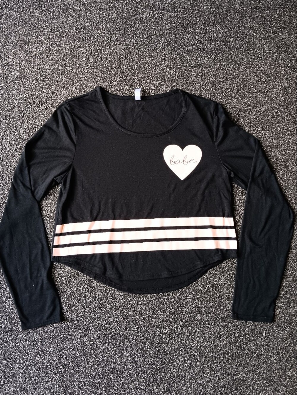 Long Sleeve Black Skater Crop Top, Pink Babe Heart Graphic Shirt, Medium
